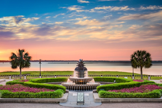 Image of water fountain at Charleston, SC Park