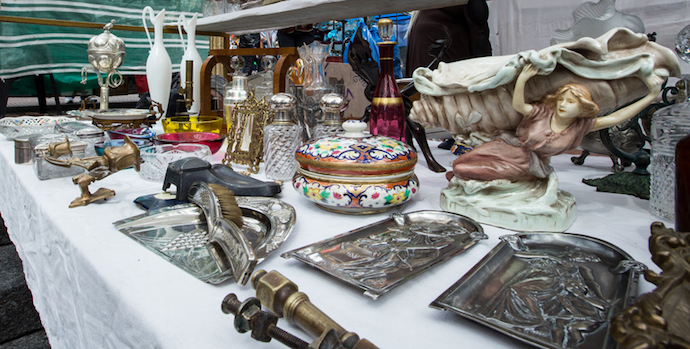 Assorted items at a flea market in san telmo