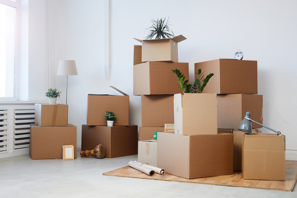 Where to Get FREE or Discounted Moving Boxes Near You (or Online!)