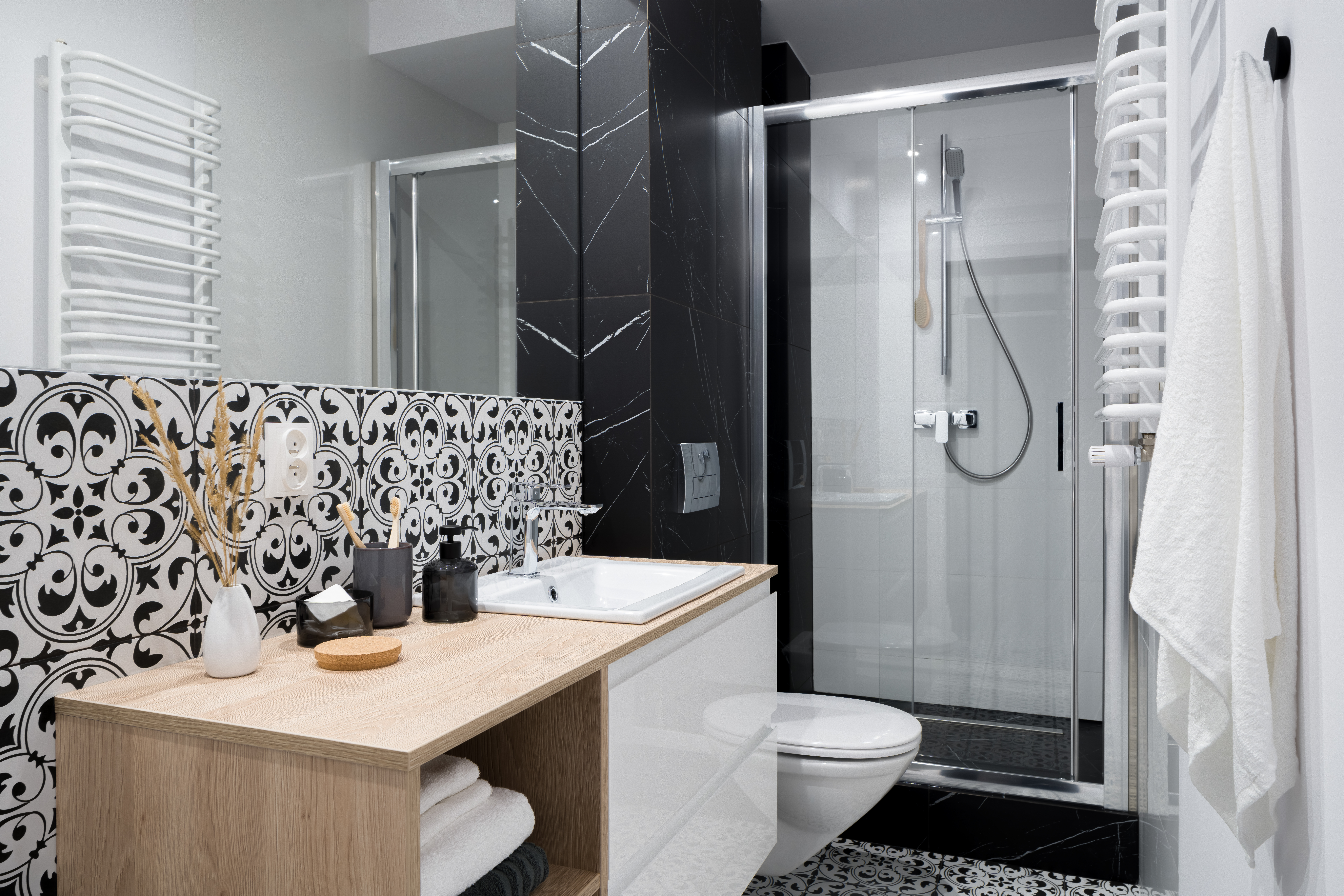 modern DIY bathroom with decorative accessories